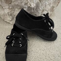 Toddler shoes, size 9.5, used