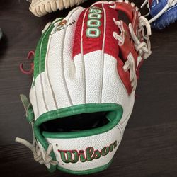 RHT Wilson A2000 1786 11.5” Glove Mex Flag
