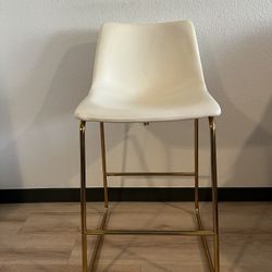 1 White & Gold Barstool