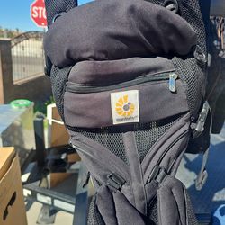 Baby Carrier Ergobaby