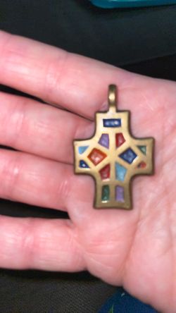 Cross pendant