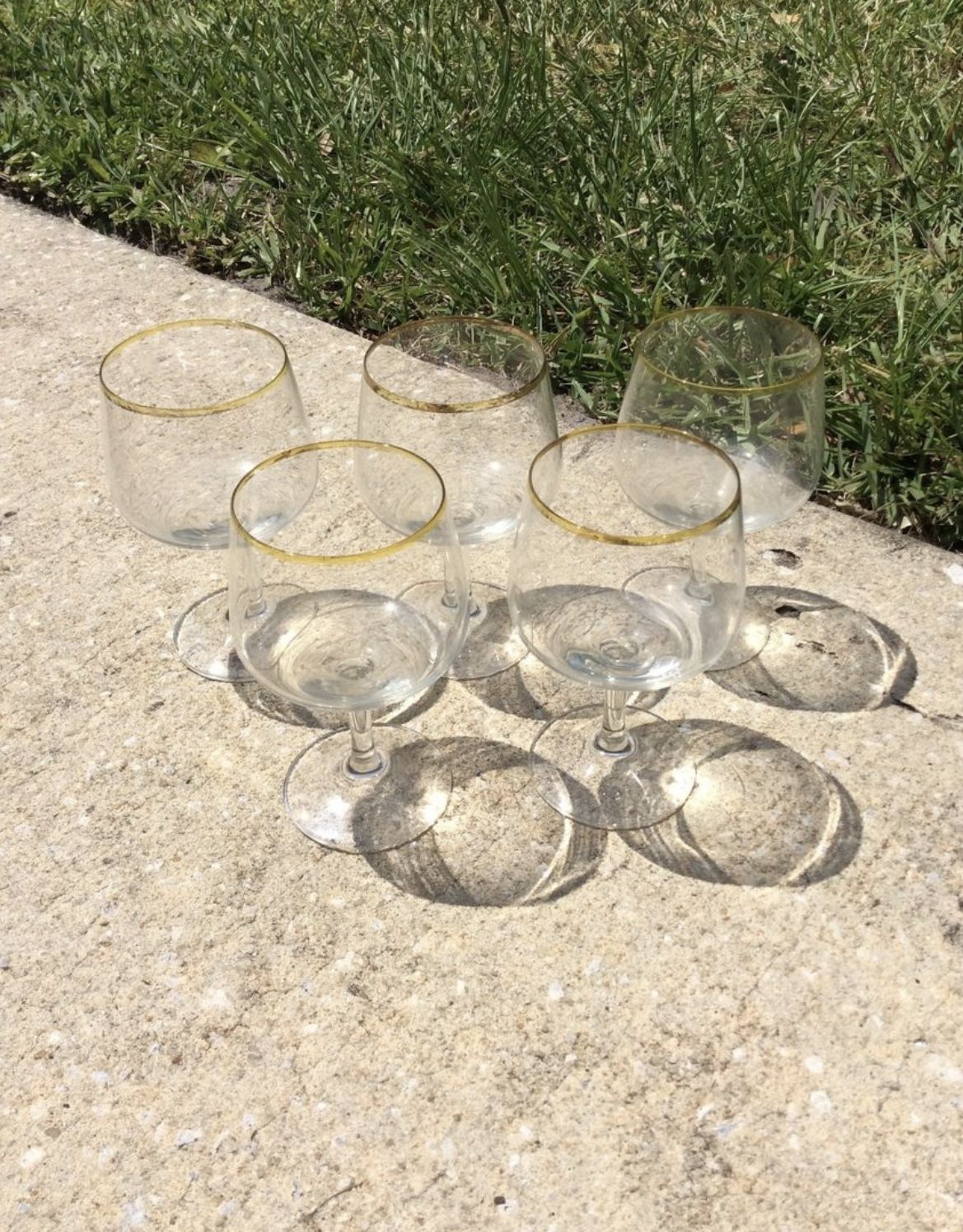 Set of 5 Rimmed Wine Glasses