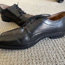 Men’s 10M Black leather Cole Hann Shoes 