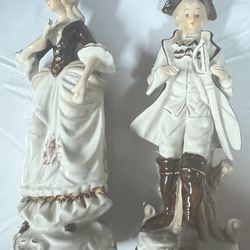  Vintage Victorian Set figurines