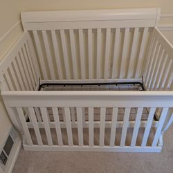DaVinci Kalani 4-in-1 Convertible Crib in White