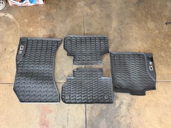 Audi Q5 OEM All-Weather Rubber Floor Mats – Set of 4