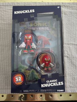 Knuckles With Classic Knuckles And With Comic *Unopened*