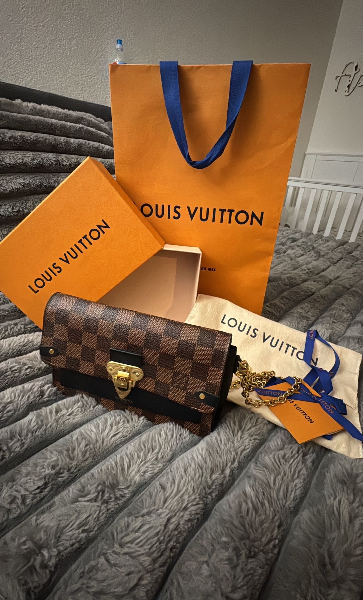 Luis vuitton purse
