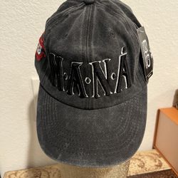 Cachuchas de Maná negra  y Blanca