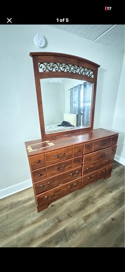 Dresser