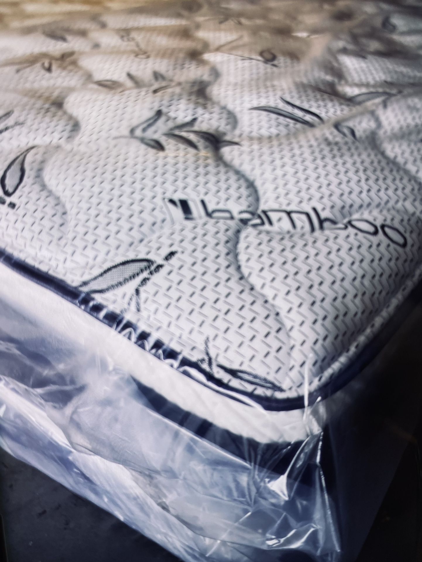 Brand new mattresses TWIN FULL QUEEN E KING C KING free delivery, the price depends on the size of the mattress, starting prices $159