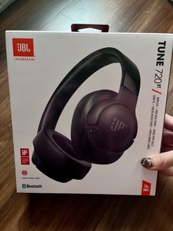 JBL Tune 720BT Wireless Over-Ear Headphones - Black & Carrying Case