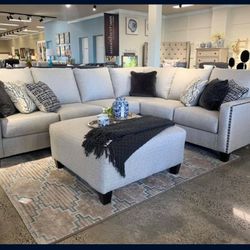 Brand New 💥 Hallenberg Sectional 💥 Sofa&Loveseat