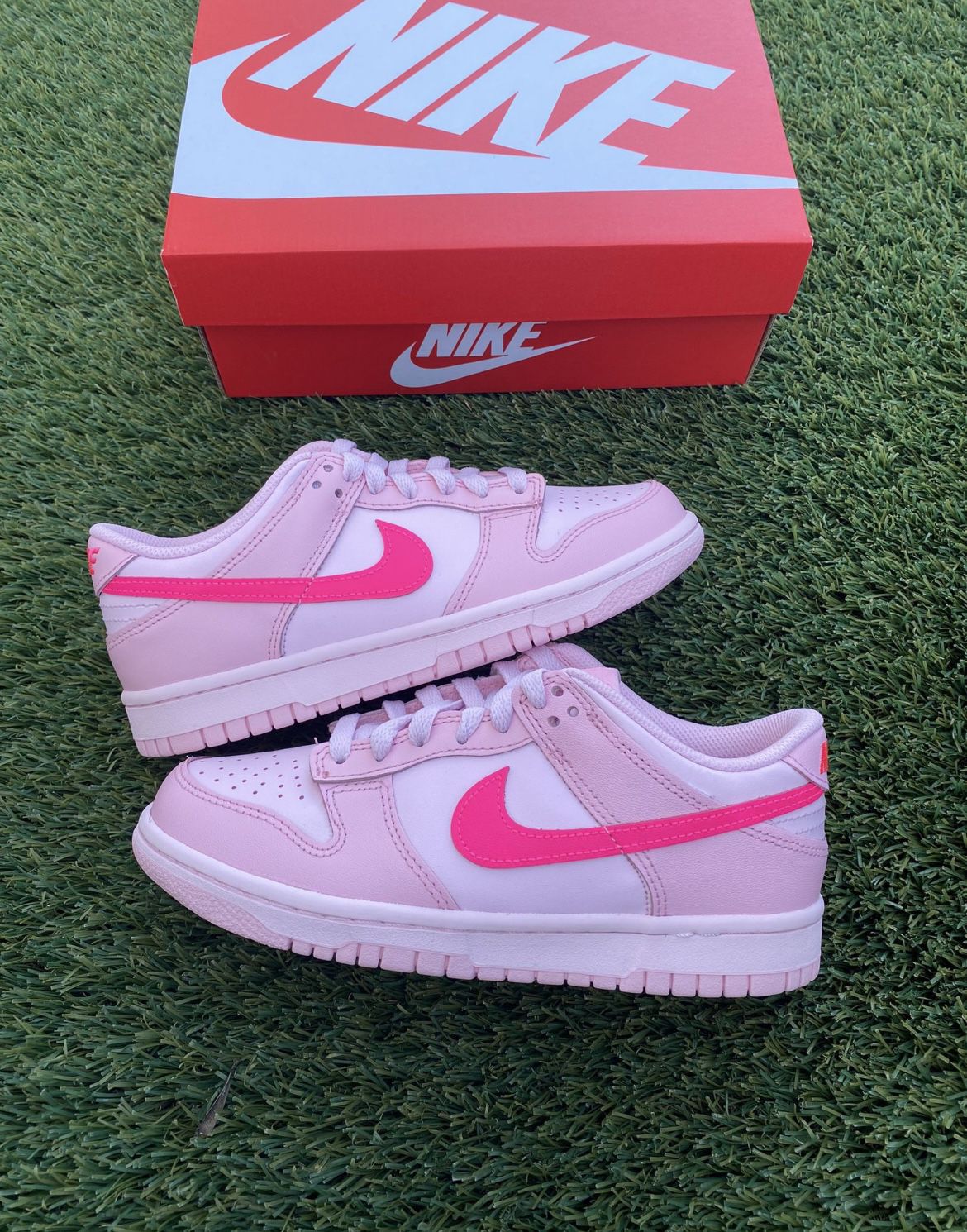 Nike Dunk Low (Triple Pink)