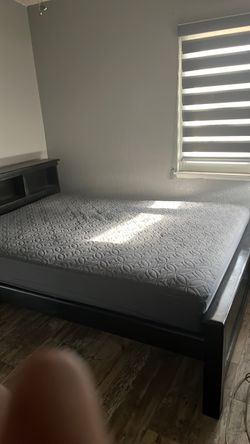 Dark Wood Platform Bed Frame with Mattress