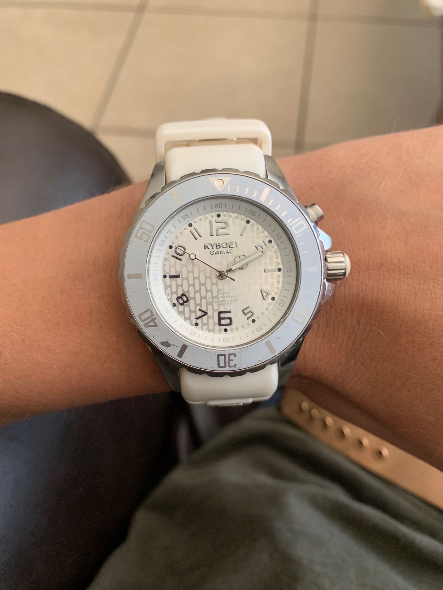 Kyboe! Giant 40 watch