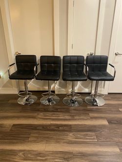 Bar Stools / Island Chairs