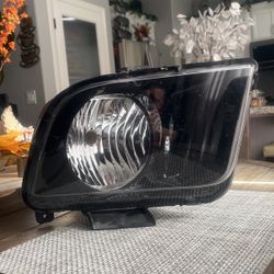 Ford Mustang Headlight 