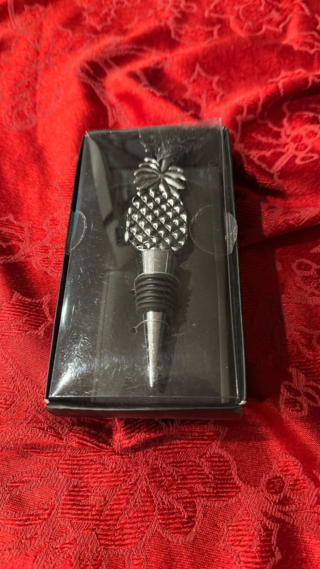 New In Box Silver Tone Wine Stopper