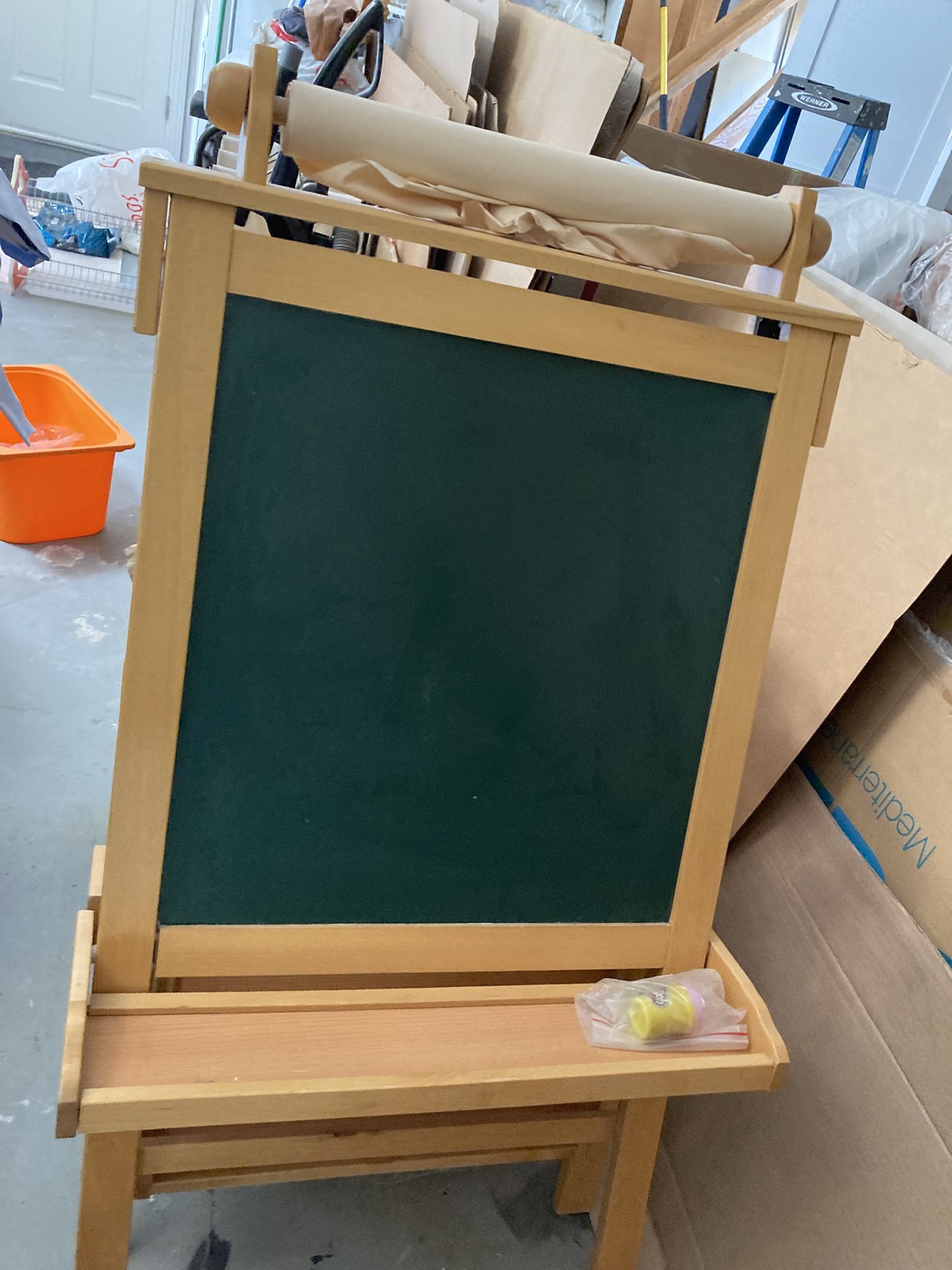 Kids Art Easel , Double Sided ,adjustable .$20 In San Clemente