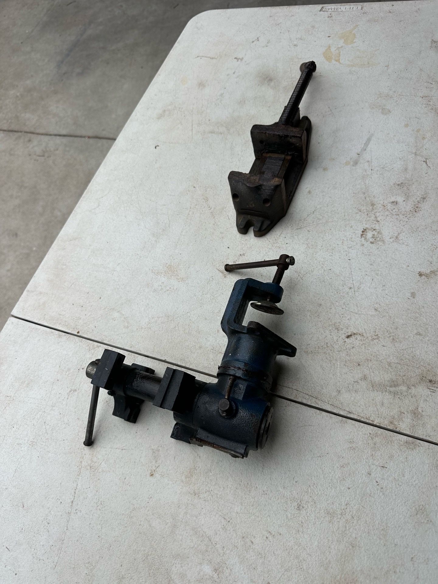 Bench vises great condition good brands