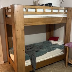 Twin Bunk Bed Newish Condition 