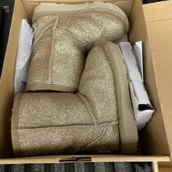 UGG Kids Sz 7c