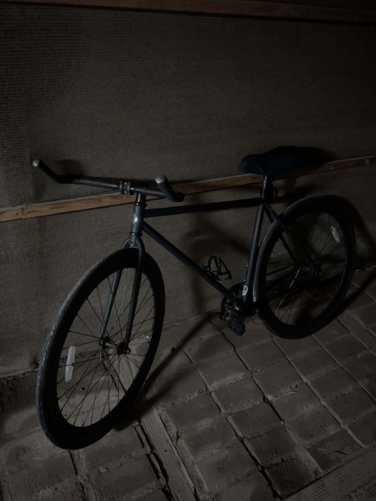 Fixie fixed gear road bike