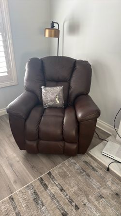 Recliner couch