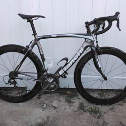 Bianchi carbon bike  928