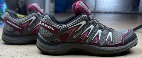 Salomon Shoes woman’s 9.5