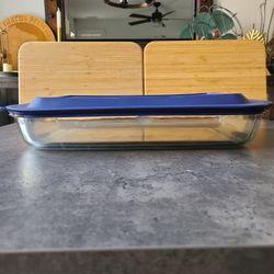 Pyrex 9x13 Baking Dish w/ Lid for Sale in San Diego, CA - OfferUp