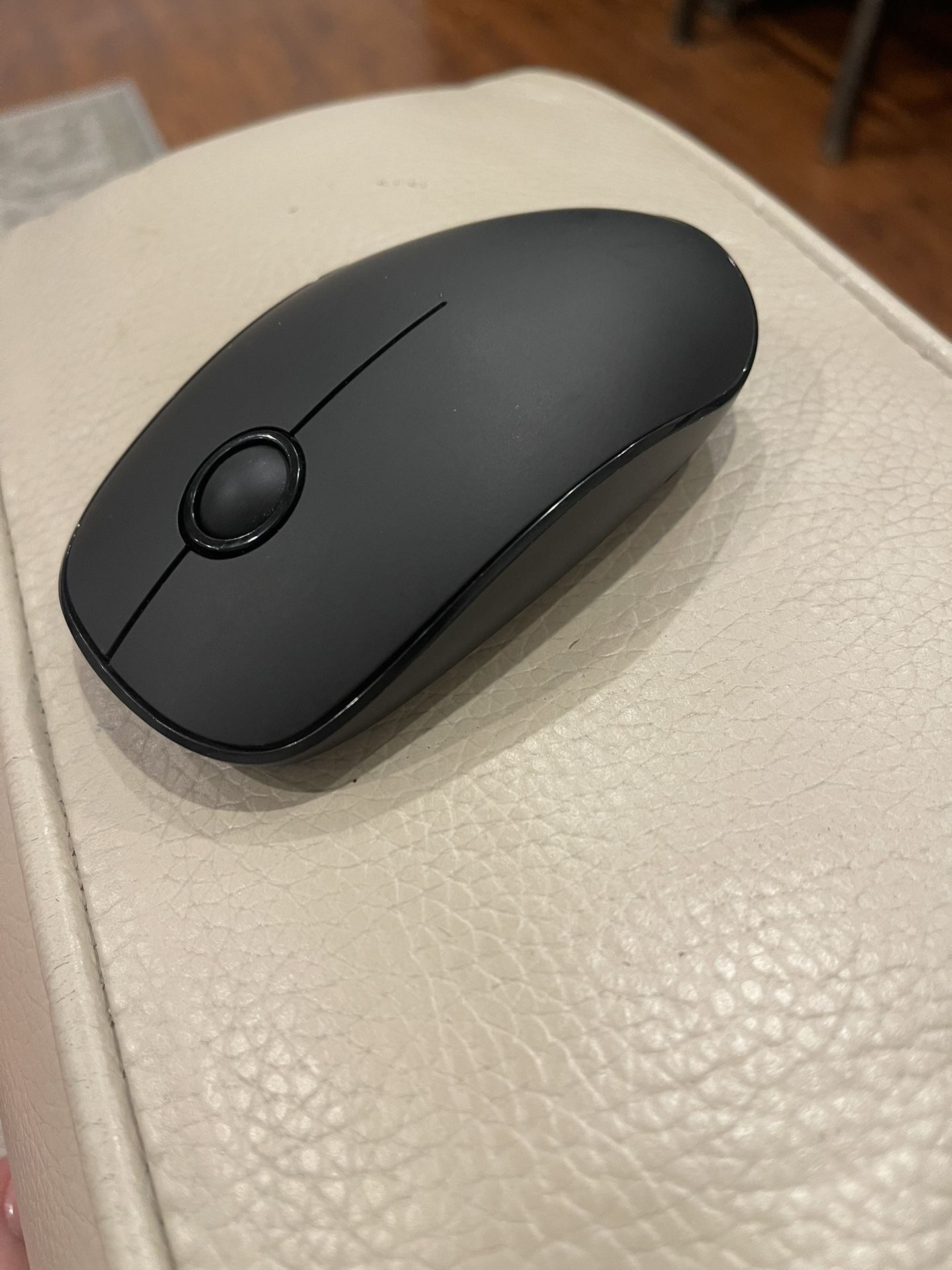 wireless mouse model v8