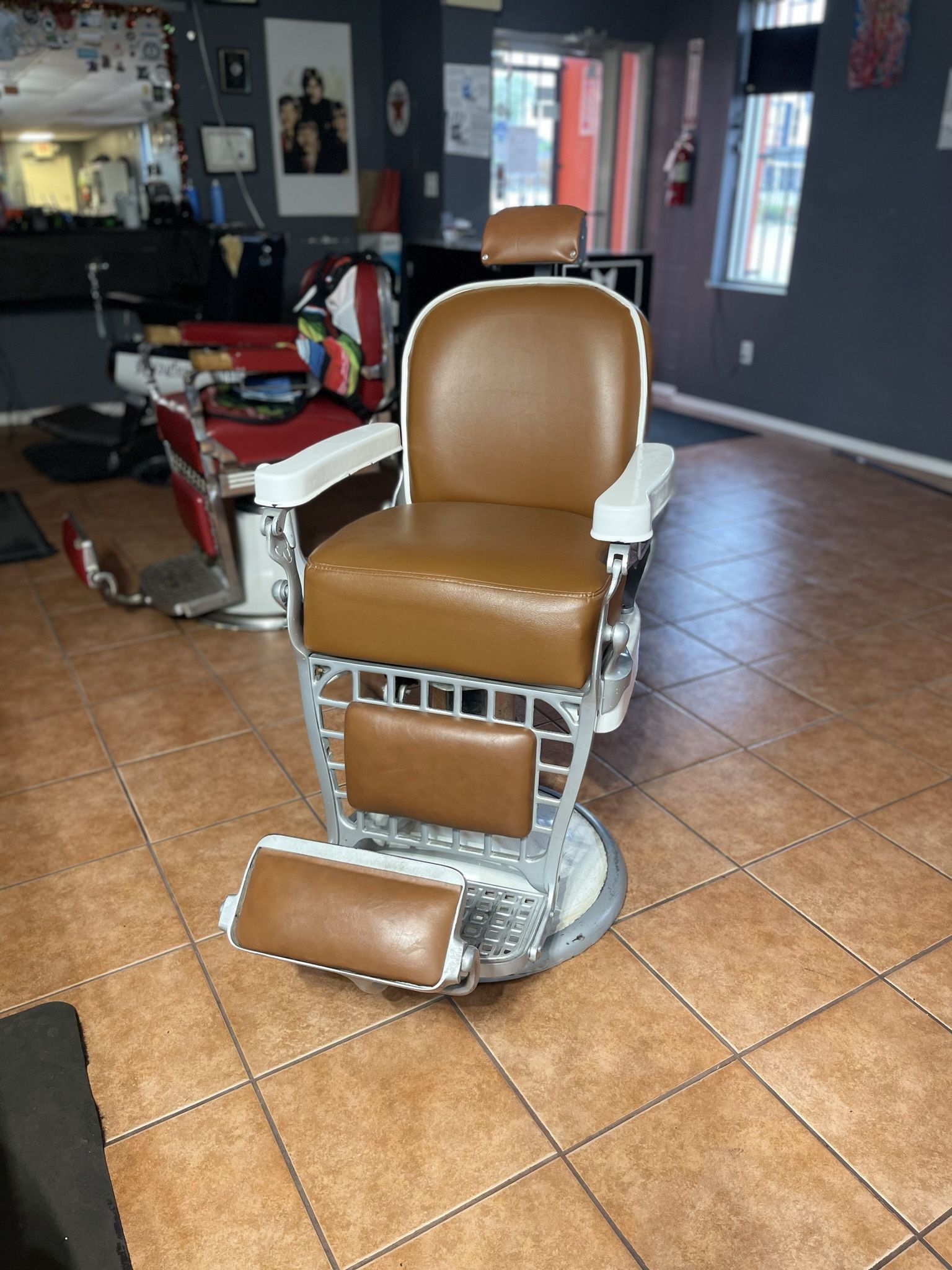 Paidar barber chair