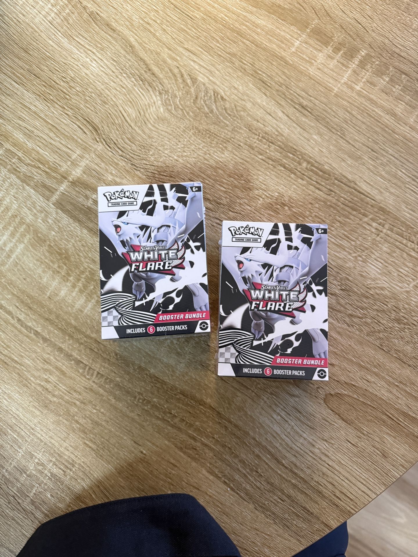 Pokemon White Flare Booster Bundle