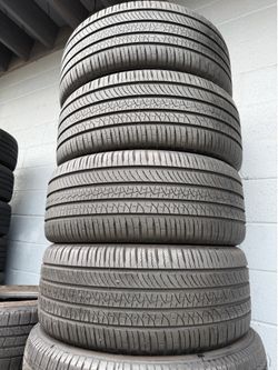 255 40 20 Pirelli con 80% de Vida las 4