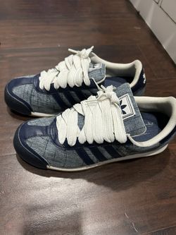 adidas "samoa" size #10