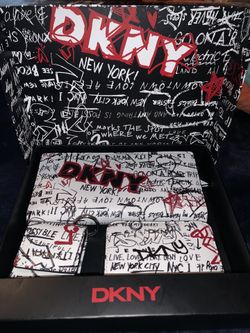 brand new super cute  DKNY wallet set never used. 