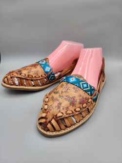 Unma Sandals Size 9 Mexican Huarache Flat Shoes Floral Tooled Leather Blue