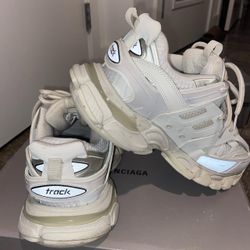 Balenciaga Track White SIZE 39 for Sale in Los Angeles, CA - OfferUp