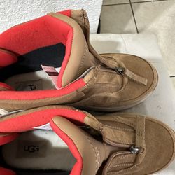 UGG Size 7