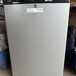 Fridgeaire For Sale