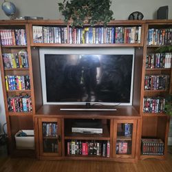 Oak TV stand w/ book Shelf.