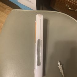 Hair Straightener Works Great Goes Up To 450 South Philly 