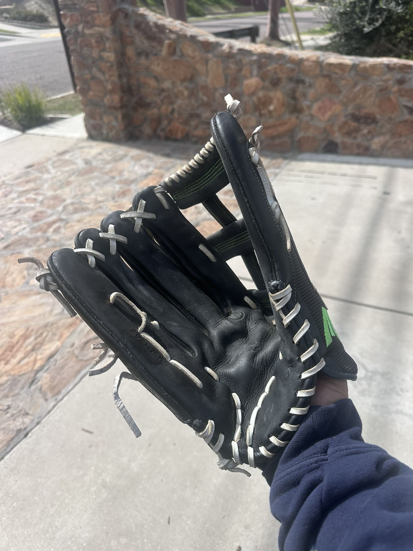 Softball Glove   For Left Handed Throwers