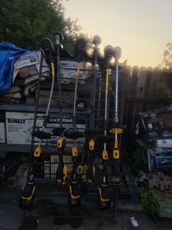 DEWALT 60V trimmer pree used 100$ each