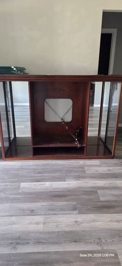 FREE - Solid Wood Display Hutch with Glass shelves & Mirrors - Marion Oaks