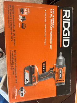 RIDGID 18V 3-Speed 1/2 in. Impact Wrench Kit (model R86215K)