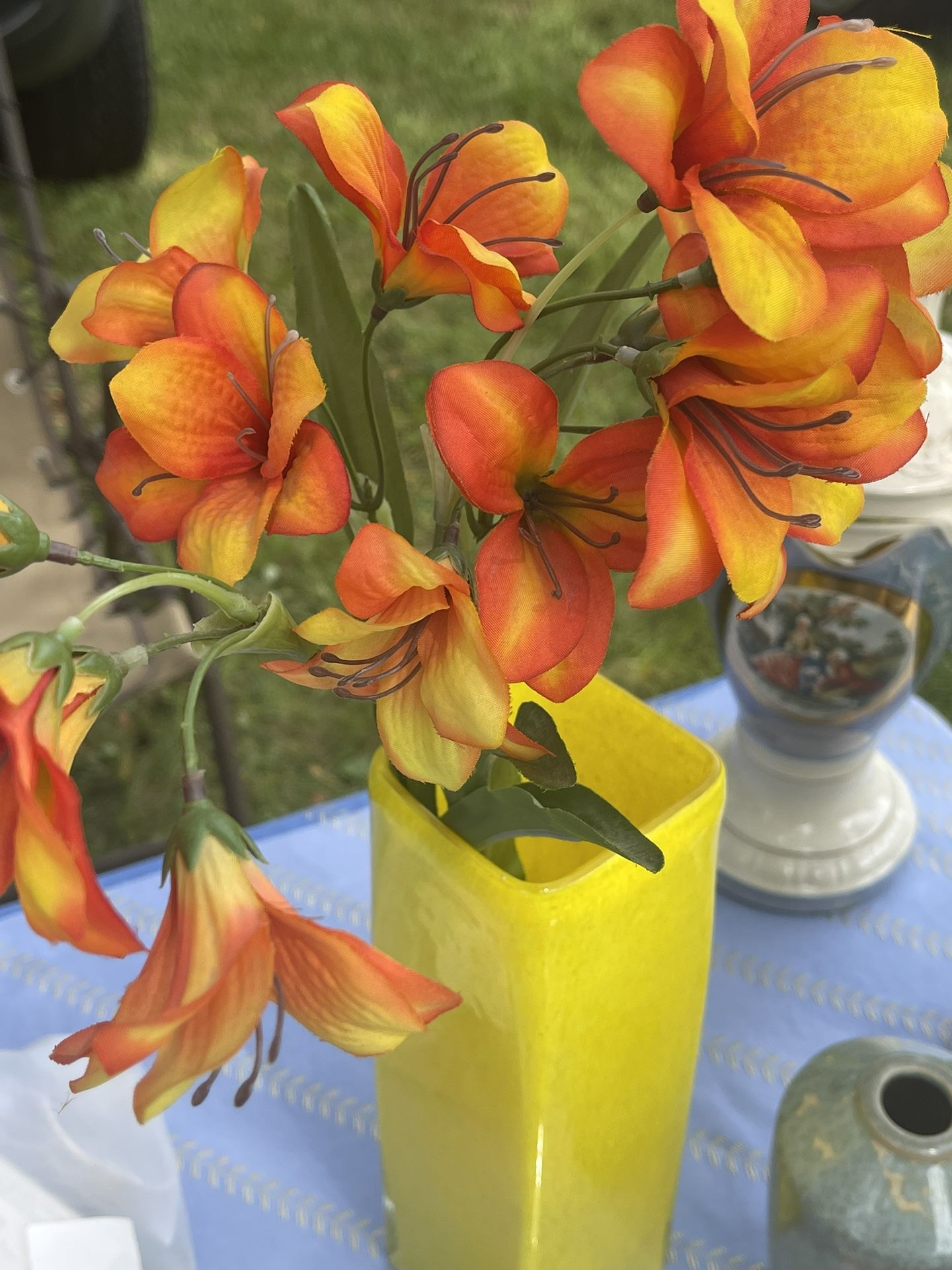 Glass Vase With Flowers 