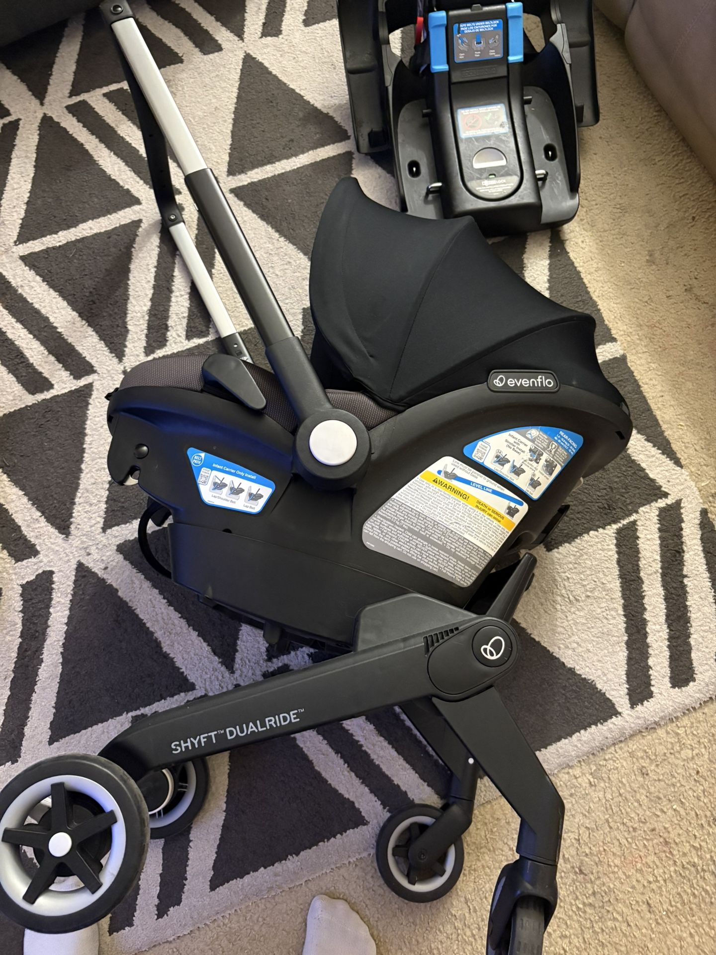 Evenflo Shyft Dualride Infant Car Seat Like New